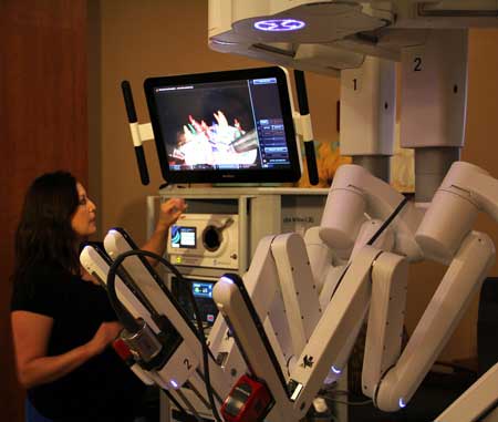 The Woman’s Hospital of Texas Introduces da Vinci® Xi Robotic Surgical System